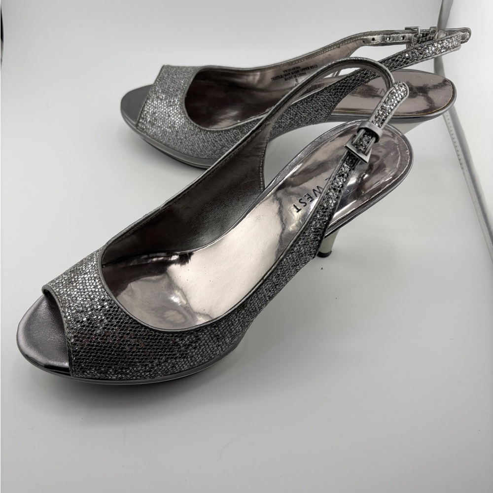Nine West Silver Sparkle 3” sling back open toe Size 6
